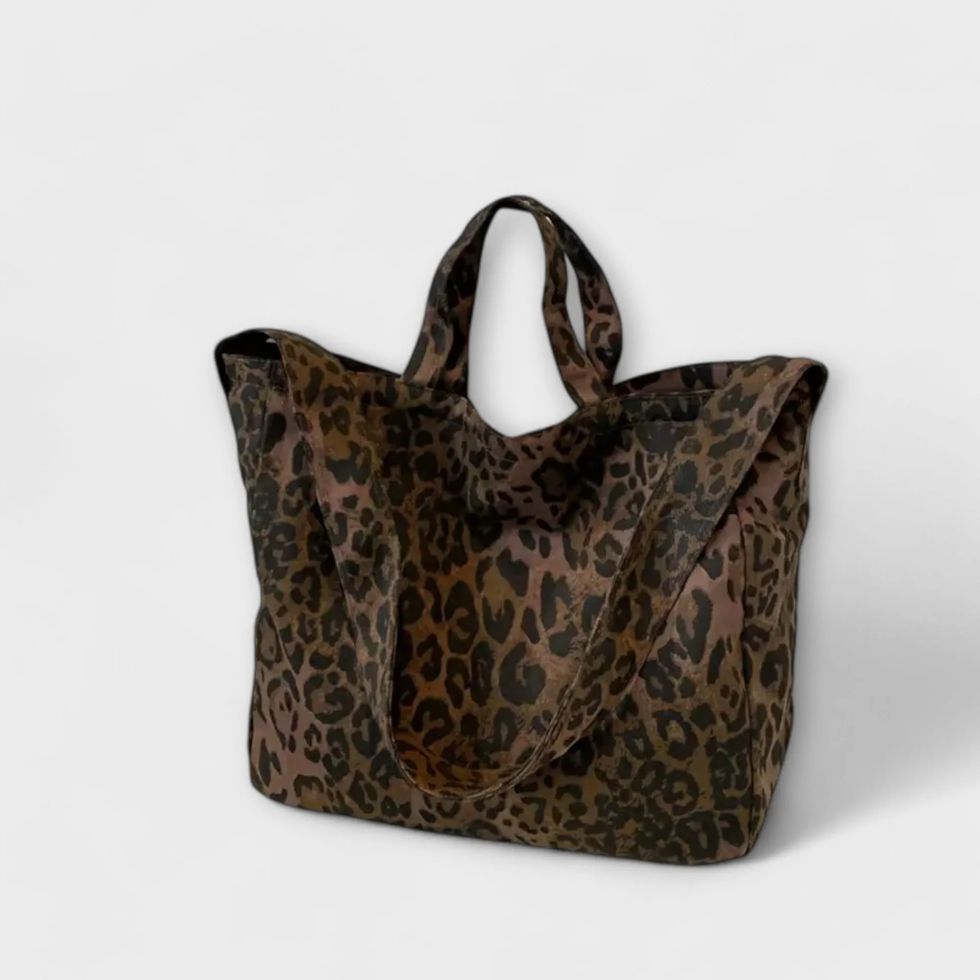 Chic Leopard Print Tote Bag