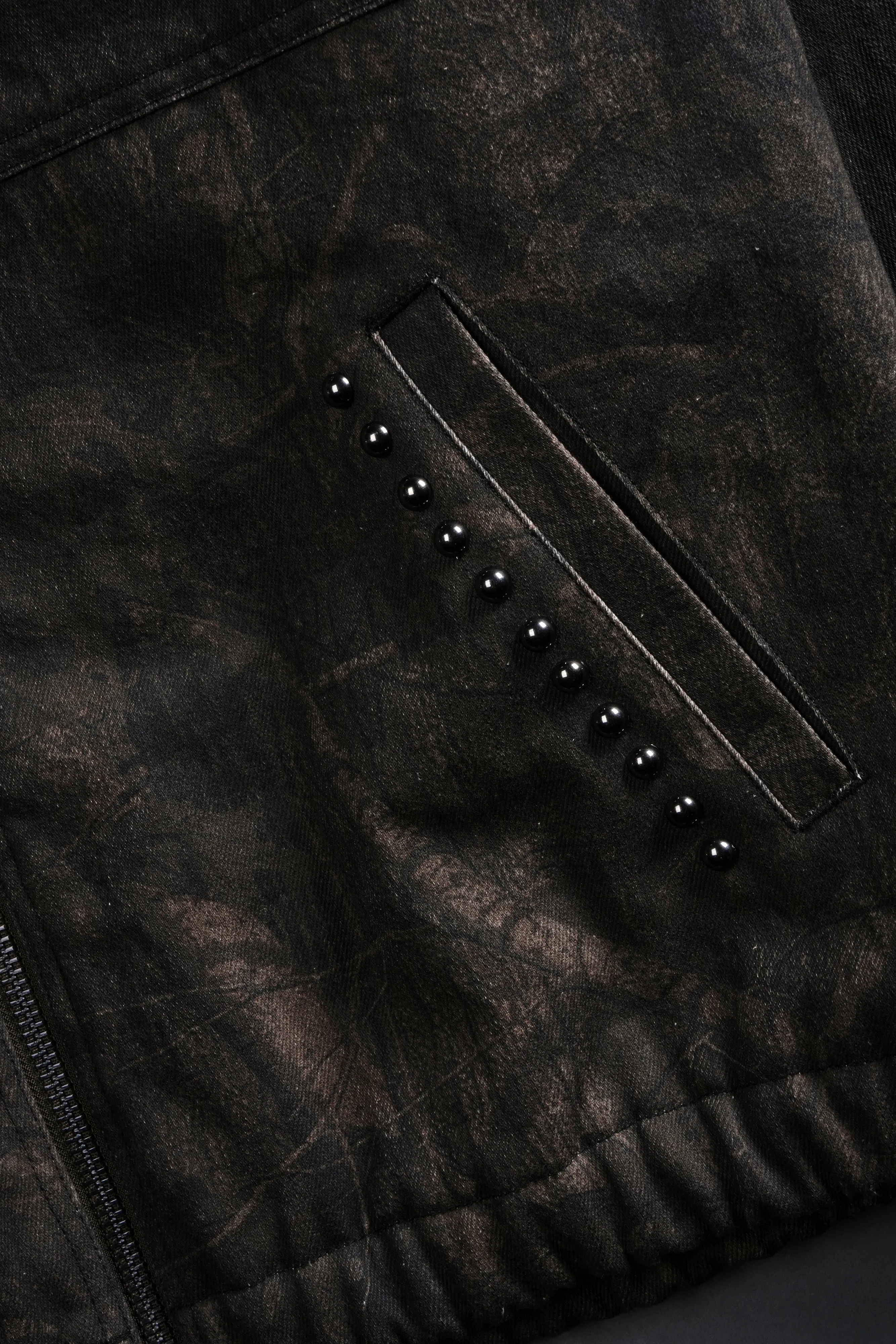 Wolves Hesh Studded Calaway Jacket in Brown Driftwood Forest Camo